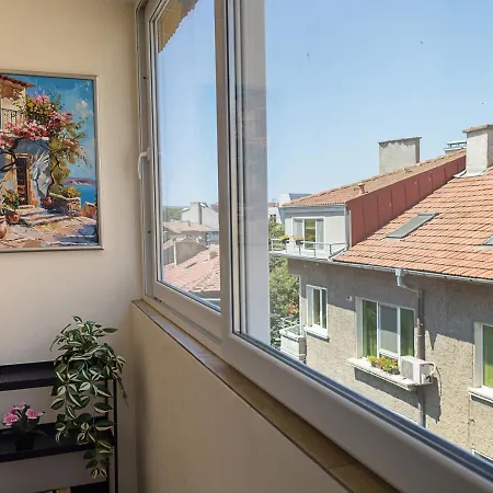 Stylish - The Heart Of By Flat Manаger וארנה