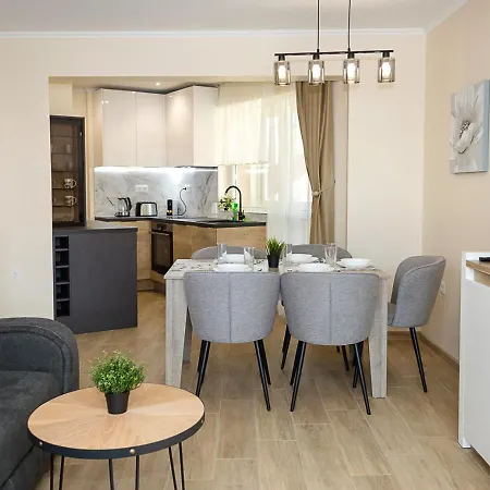 Stylish - The Heart Of By Flat Manаger Apartament
